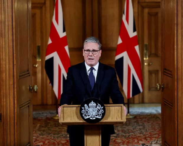 Leia mais sobre o artigo Enfim, a cumplicidade em ruínas