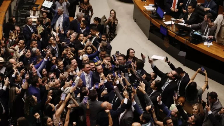 Leia mais sobre o artigo Congresso, Medida da Ruína