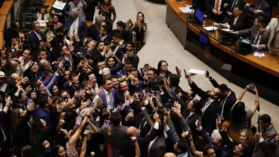 Leia mais sobre o artigo Congresso, Medida da Ruína